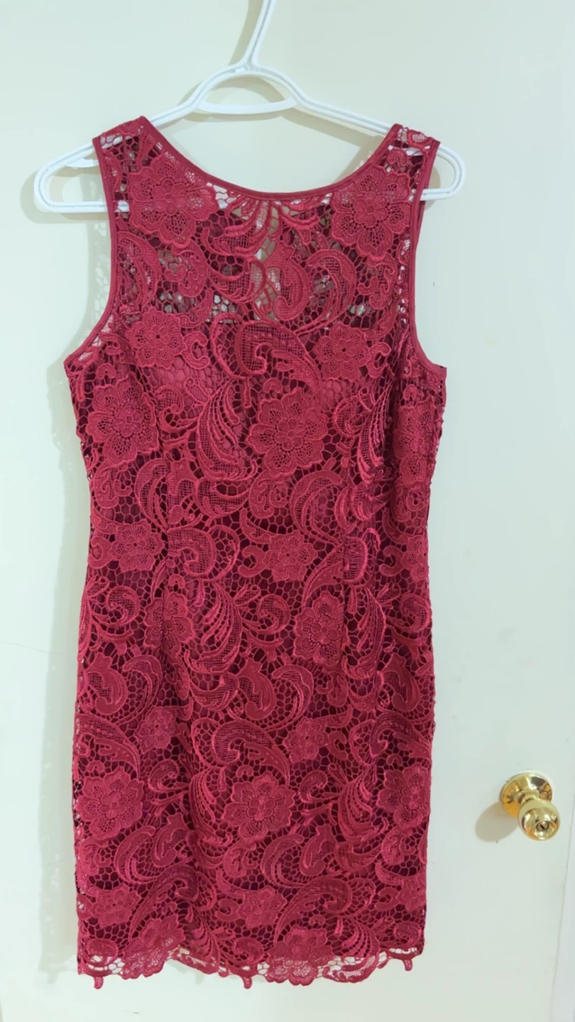 Burgundy Sleeveless Lace Dress