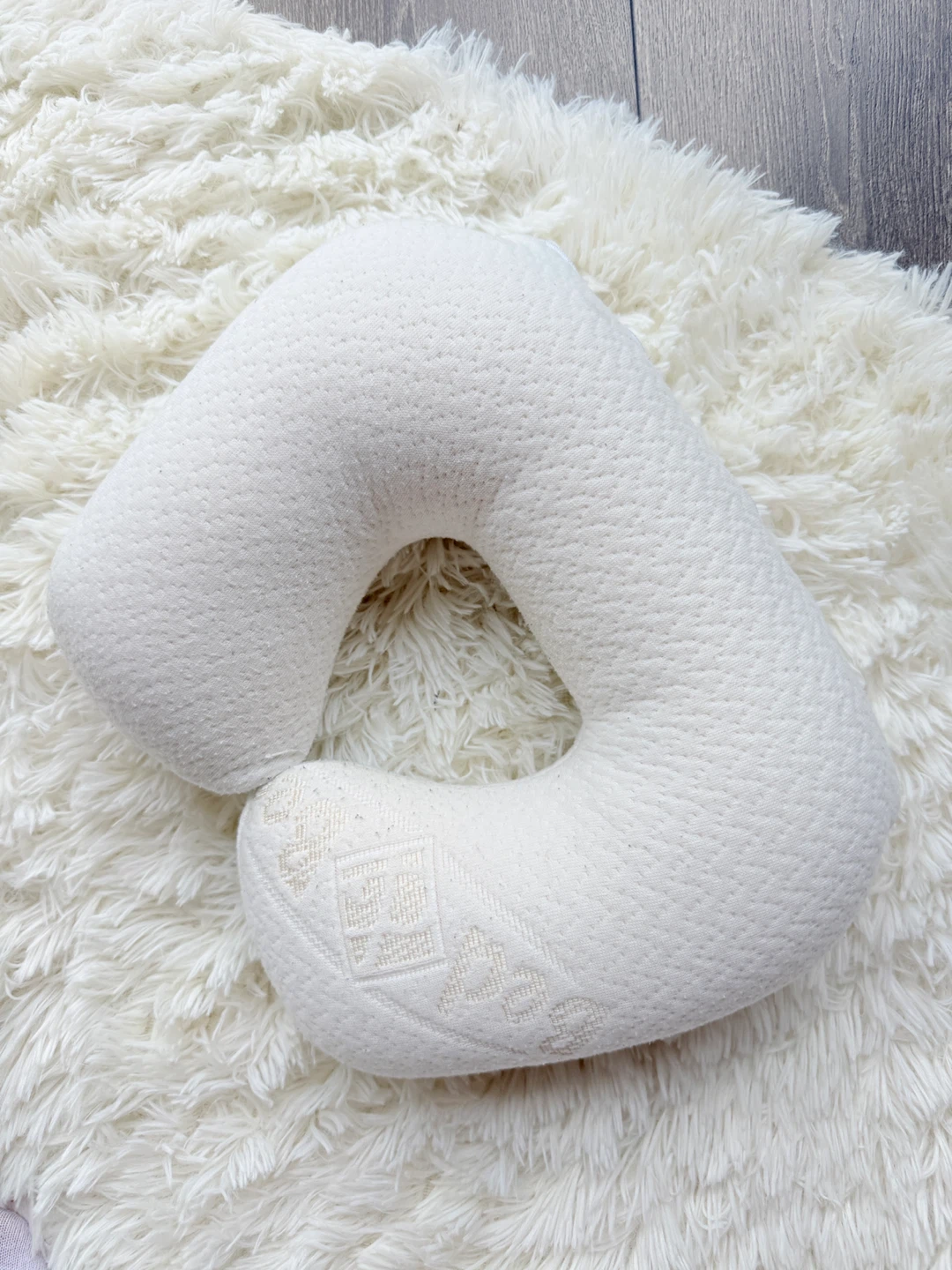 Neck Support Pillow - Travel Pillow