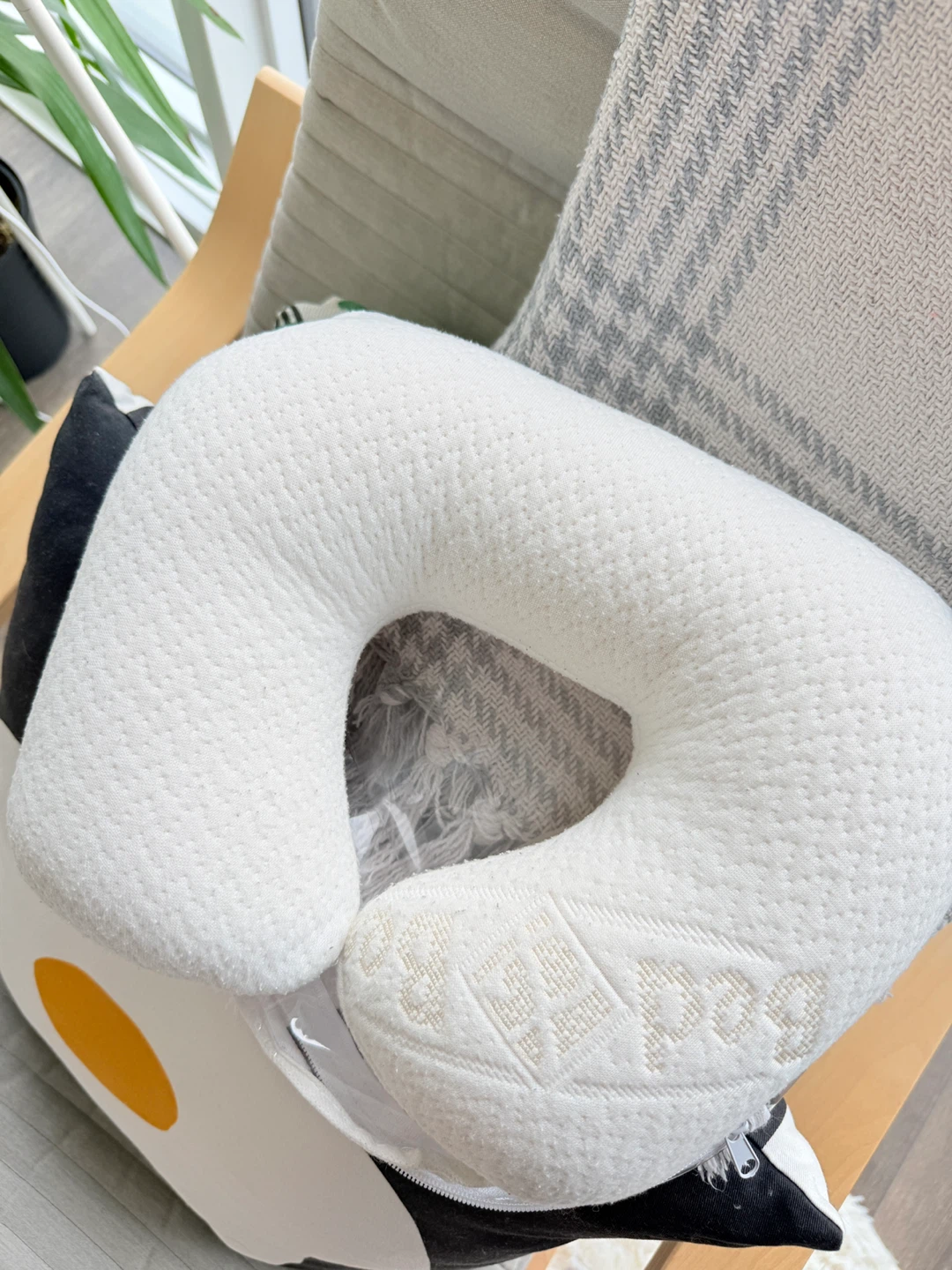 Neck Support Pillow - Travel Pillow - photo 3