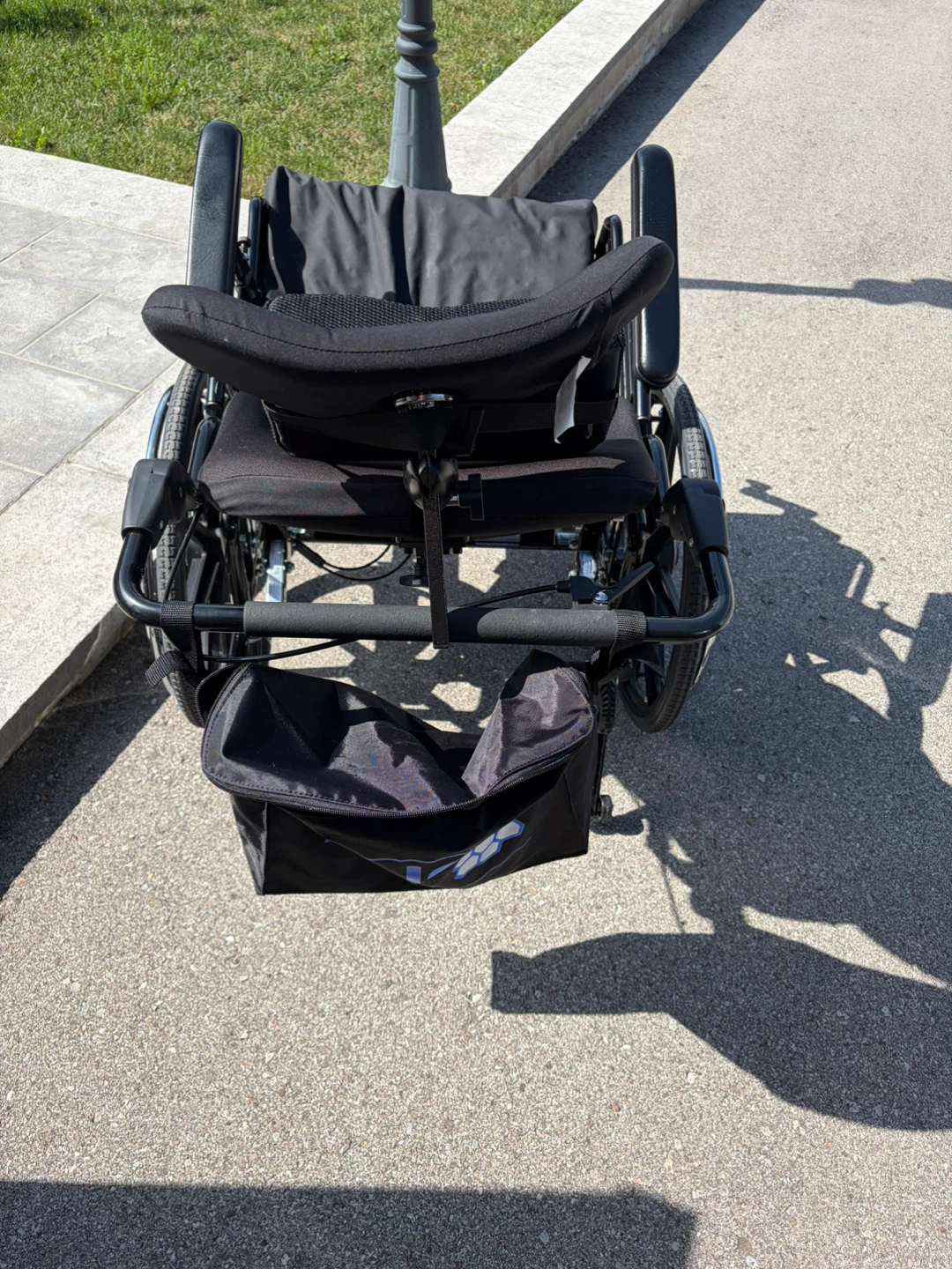 Power Plus Mobility Wheelchair with ROHO Cushion - photo 2