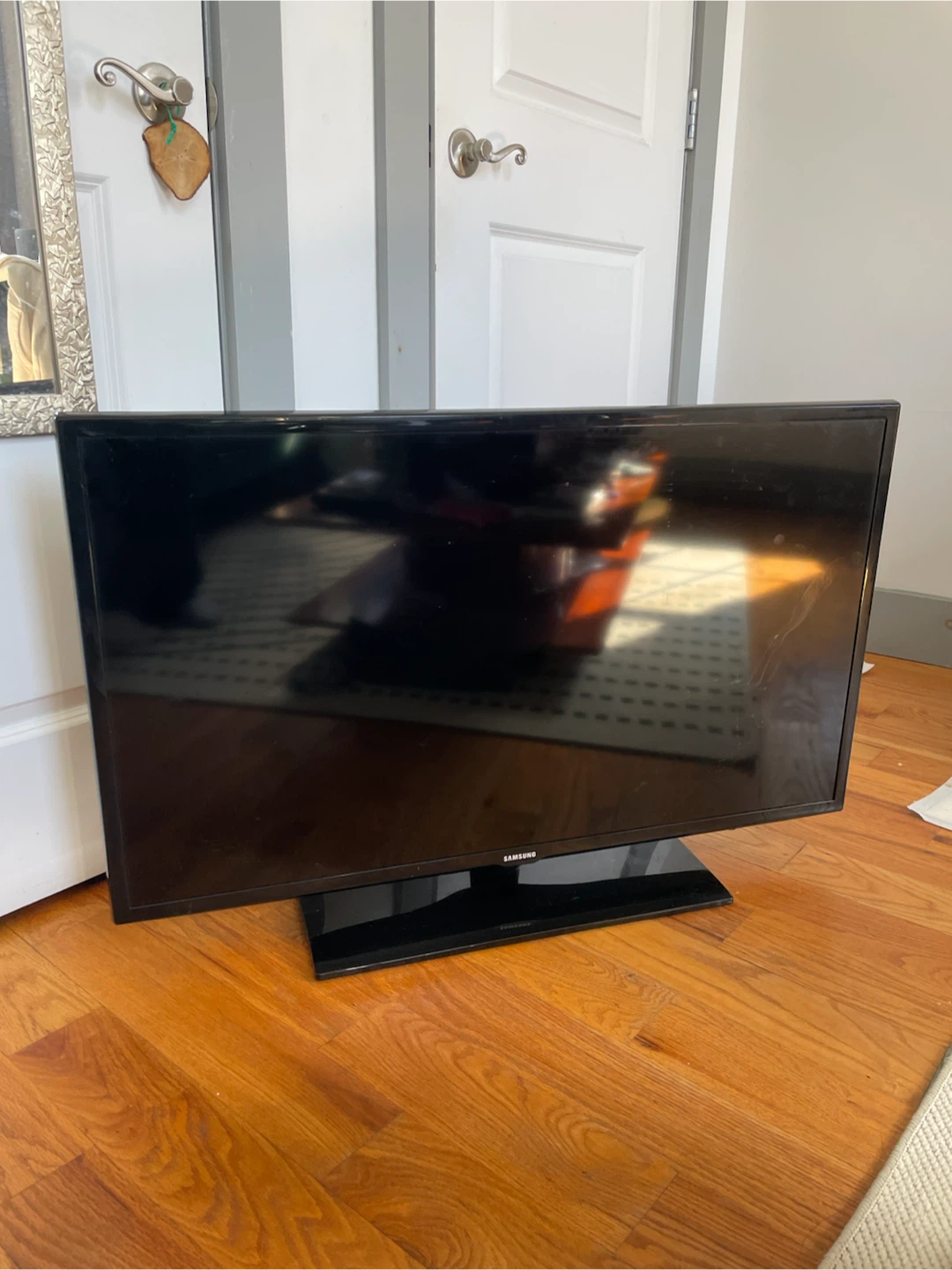 Samsung 42” TV