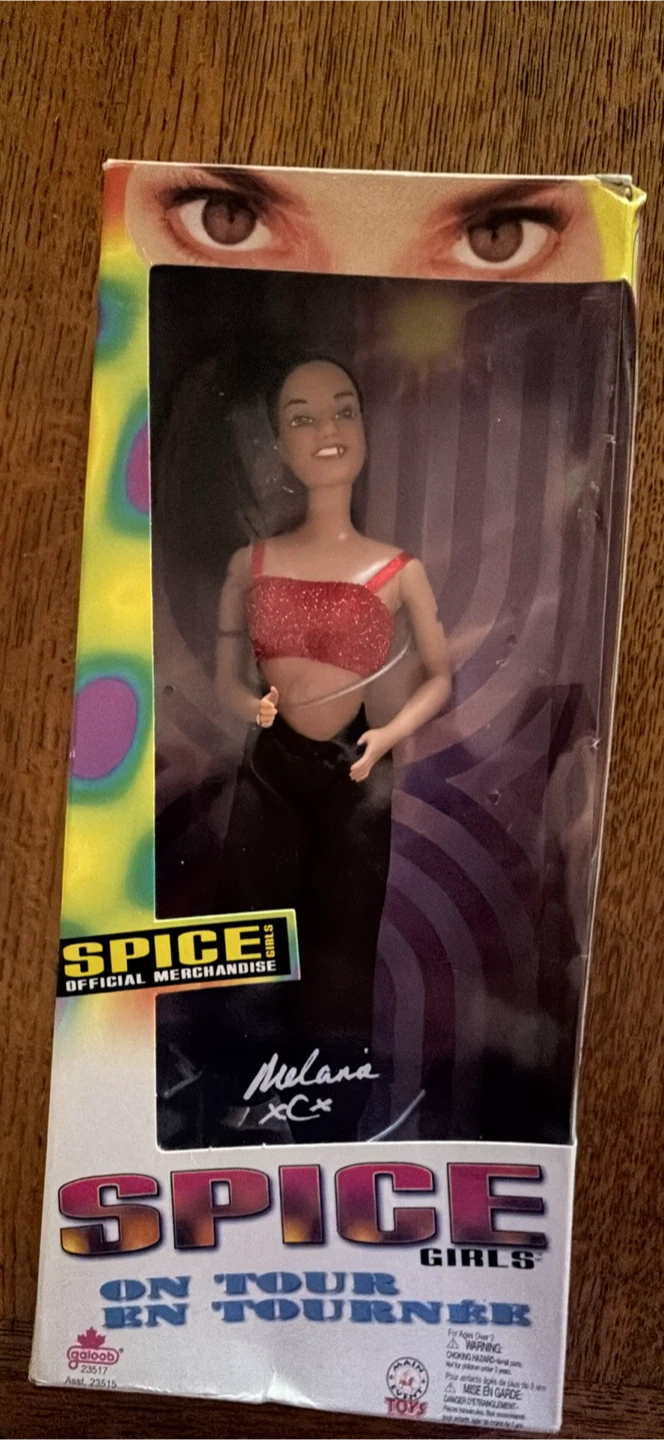 Galoob Spice Girls On Tour Mel B Doll - photo 2