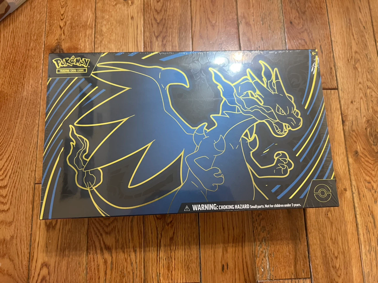 Pokemon Mega Charizard X Ultra-Premium Collection