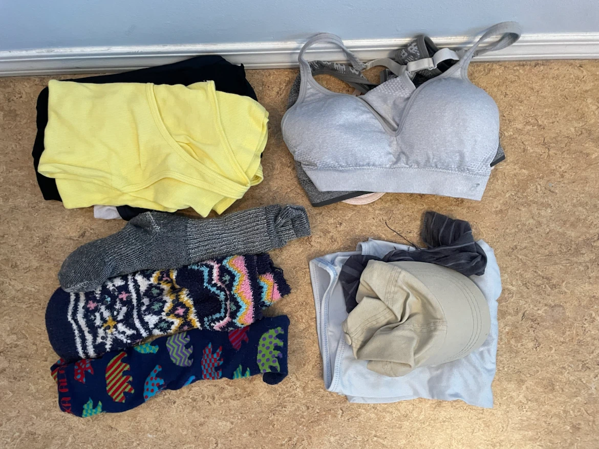 Pending-Free Women’s clothing sz small - photo 3