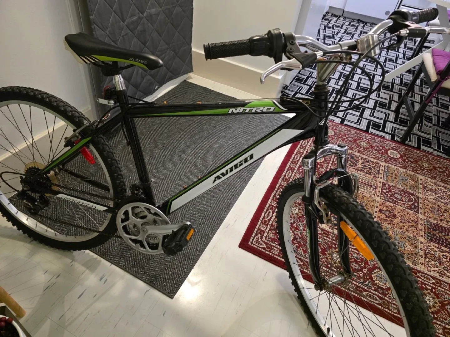 Avigo Nitro Mountain Bike