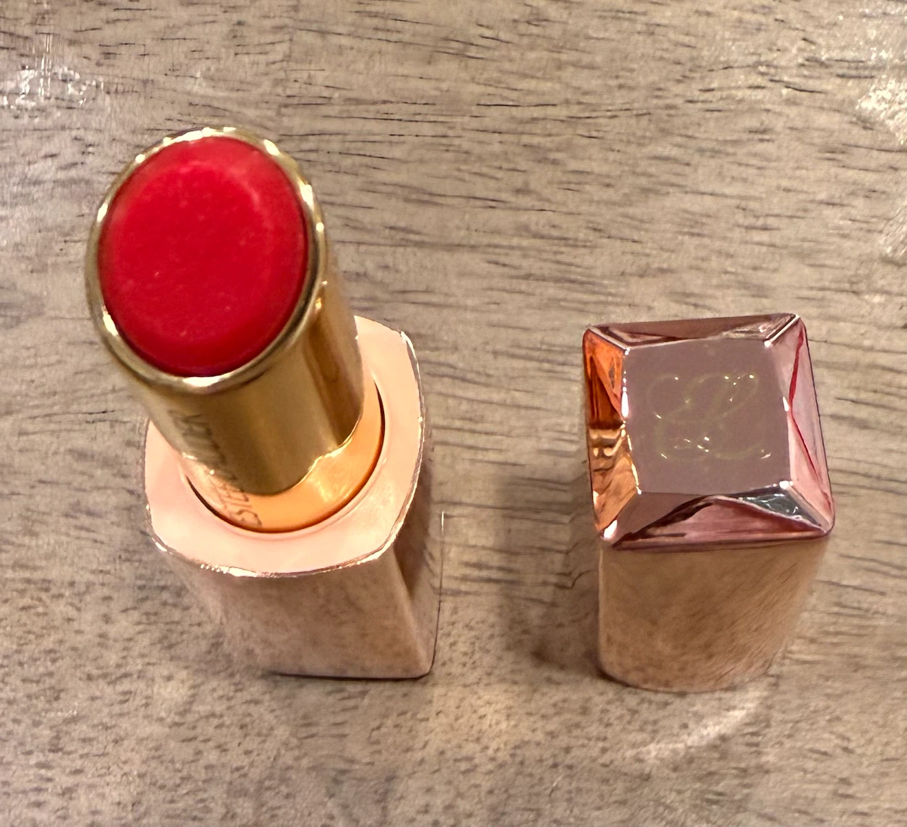 Estée Lauder Pure Color Crystal Balm – 004 Caring Crystal - photo 2