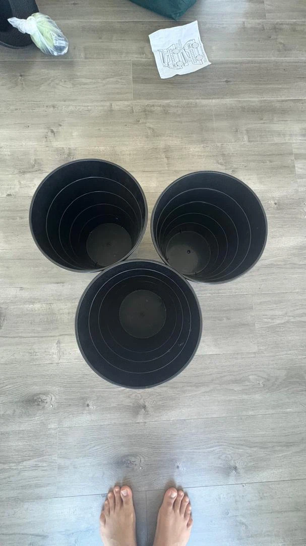 Set of 5 IKEA Plastic Plant Pots and - photo 3