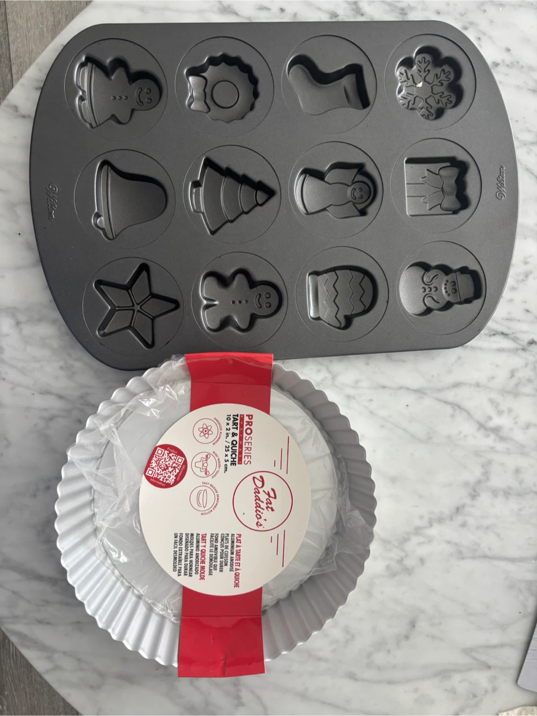 Wilton Holiday Baking Pan and Fat Daddio's Tart Pan