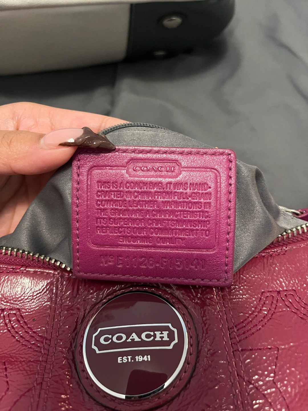 Pink patent leather coach purse - photo 3