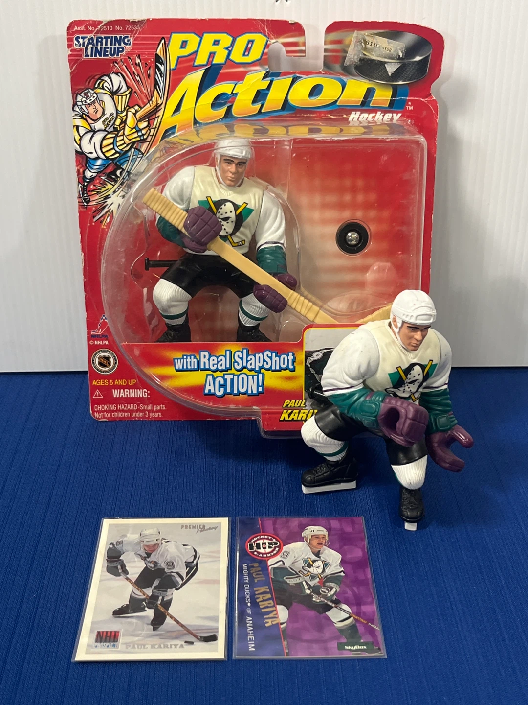 Vintage 90s Mighty Ducks Paul Kariya Action Figure + Free Cards