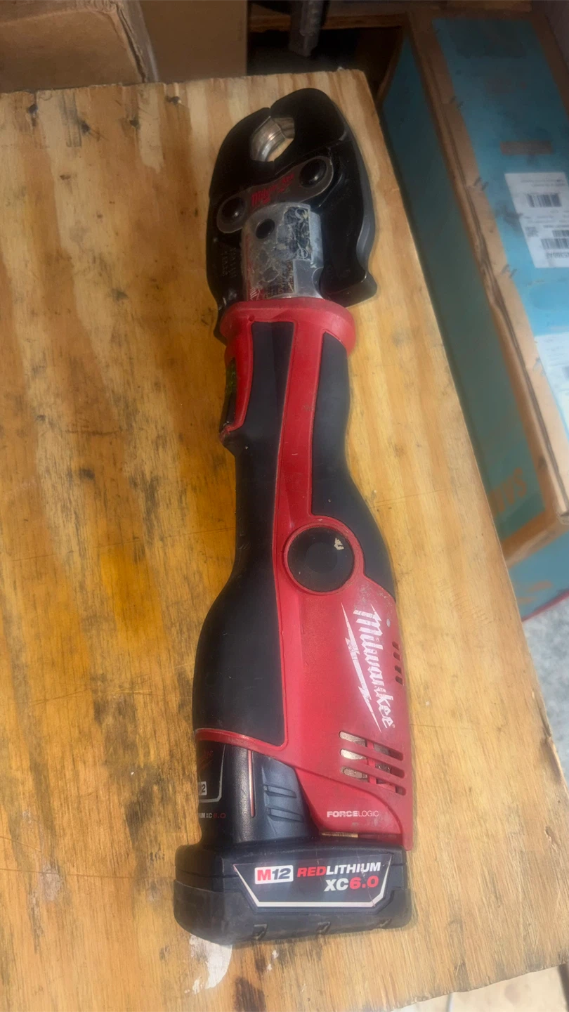Milwaukee M12 Force Logic Press Tool with Jaws - photo 2