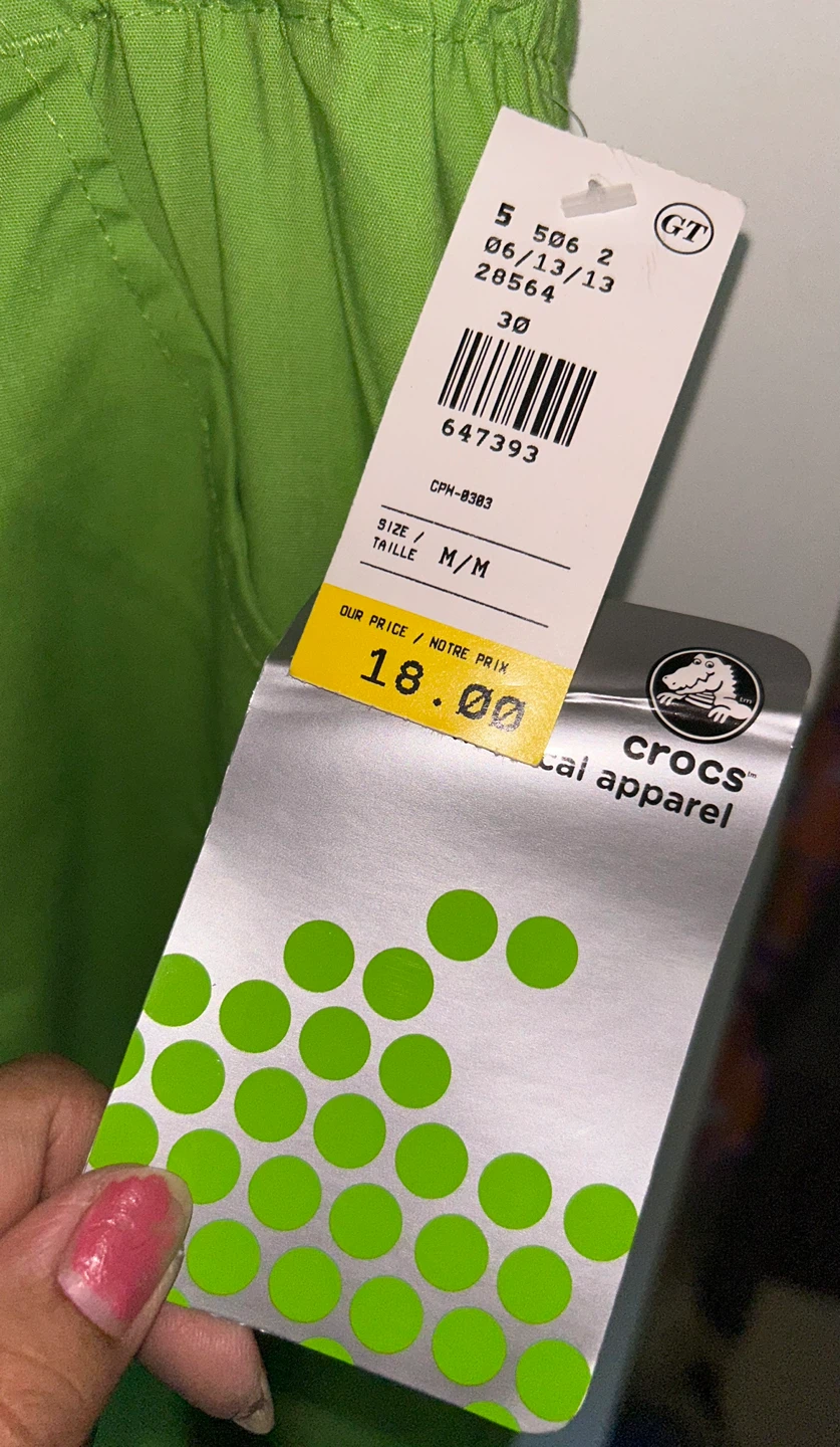 Crocs scrub pants and White Cross scrub top - photo 5