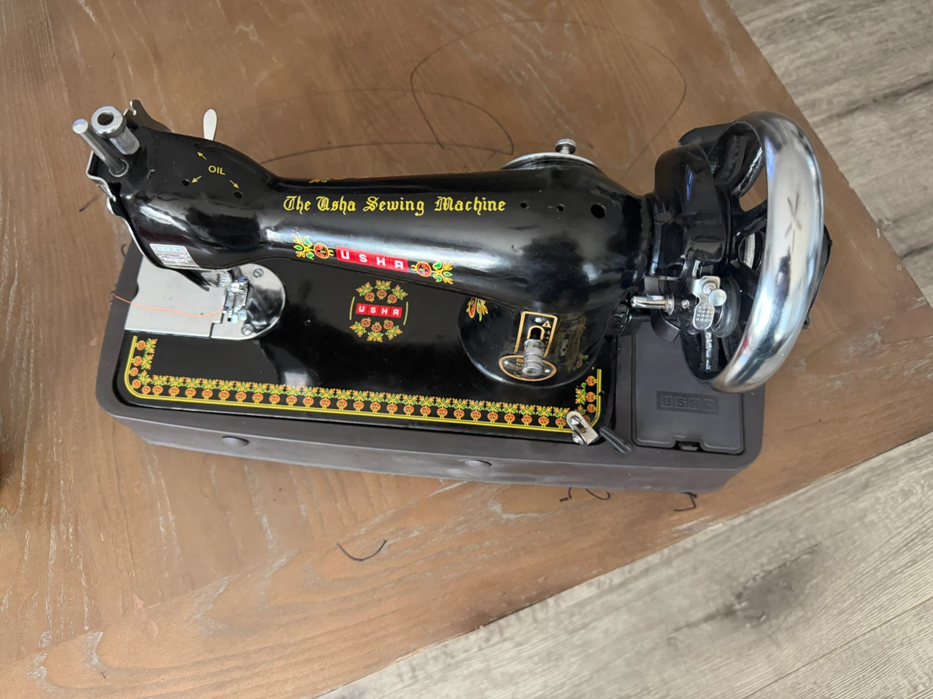 Sewing machine - photo 3