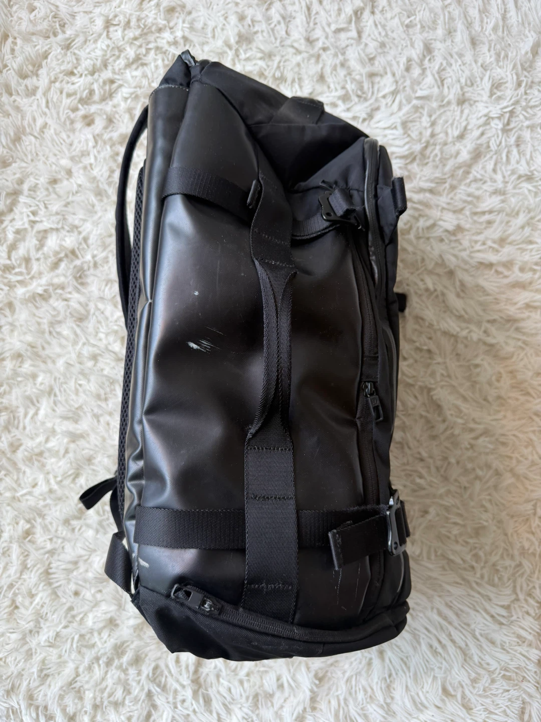 Lululemon More Miles Backpack 39L Black - photo 2