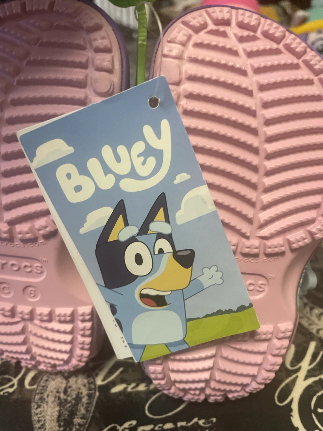New Bluey Crocs Kids Shoes Size C6 - photo 5