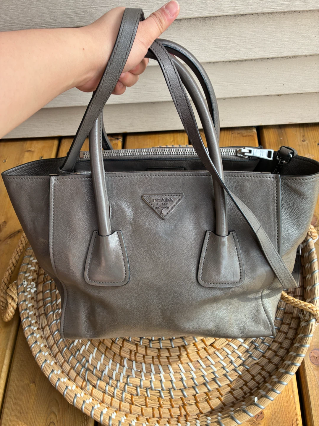 Prada 2 way