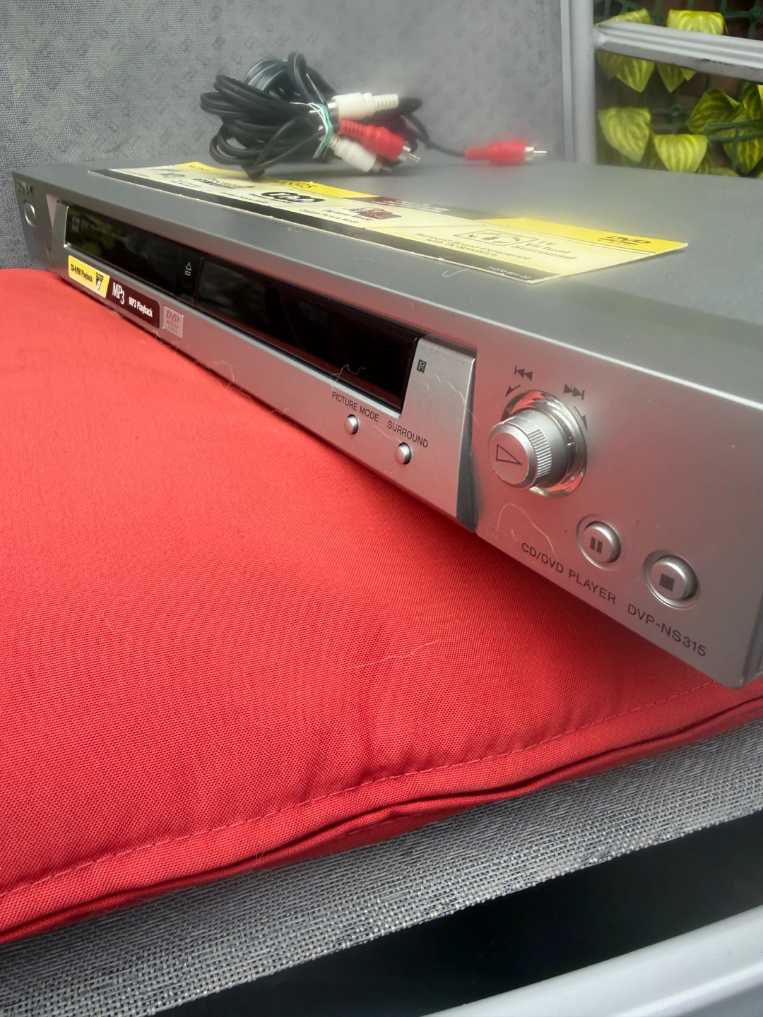 Vintage Sony DVP-NS315 DVD/CD/MP3 Player  (With Remote & Cables) - photo 5