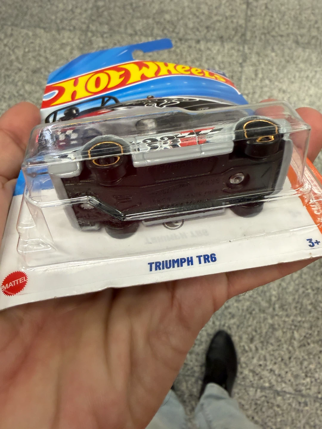 Hot Wheels Triumph TR6 Die-cast Car - photo 2