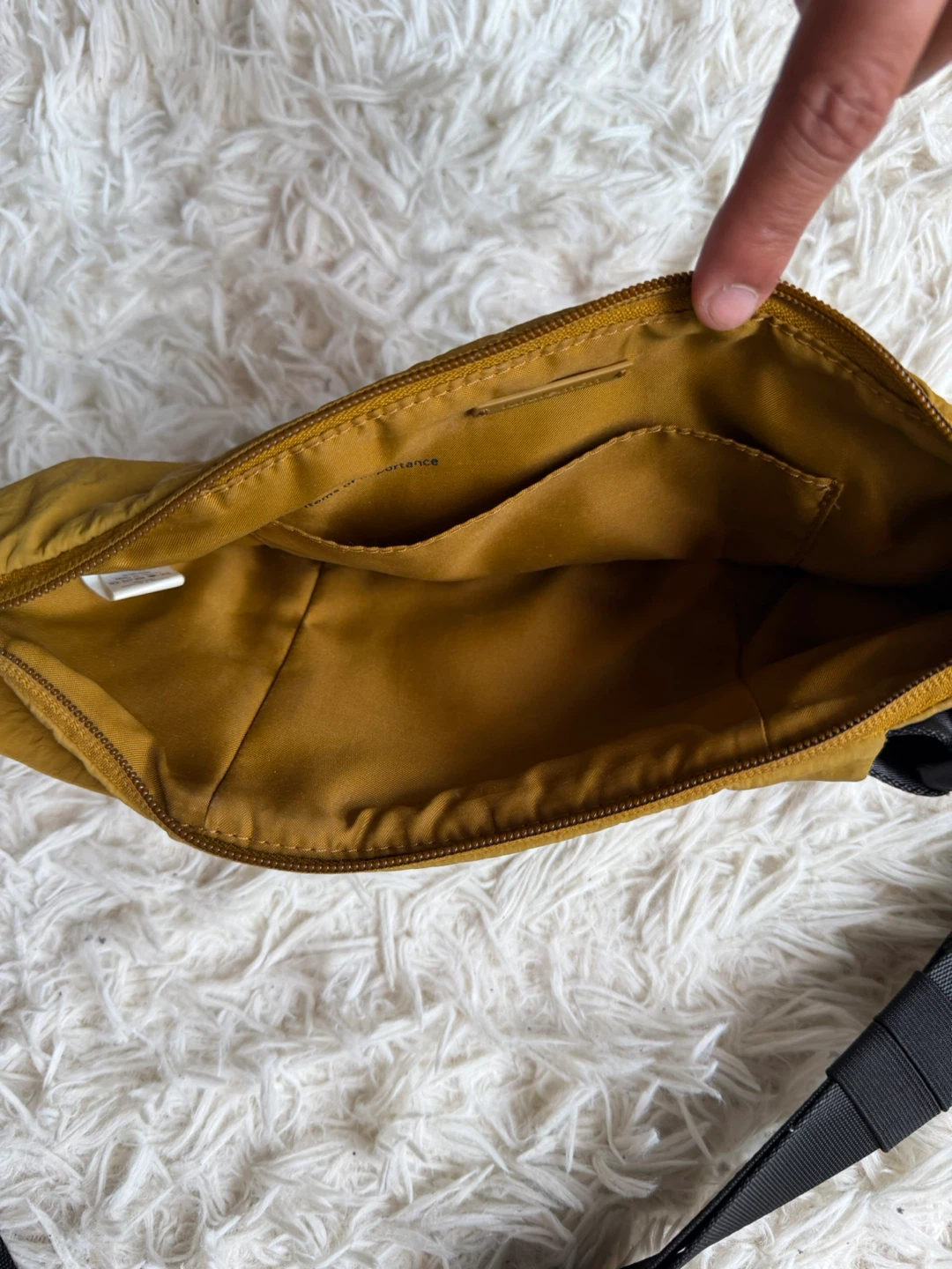 Lululemon Belt Bag 2L - photo 3