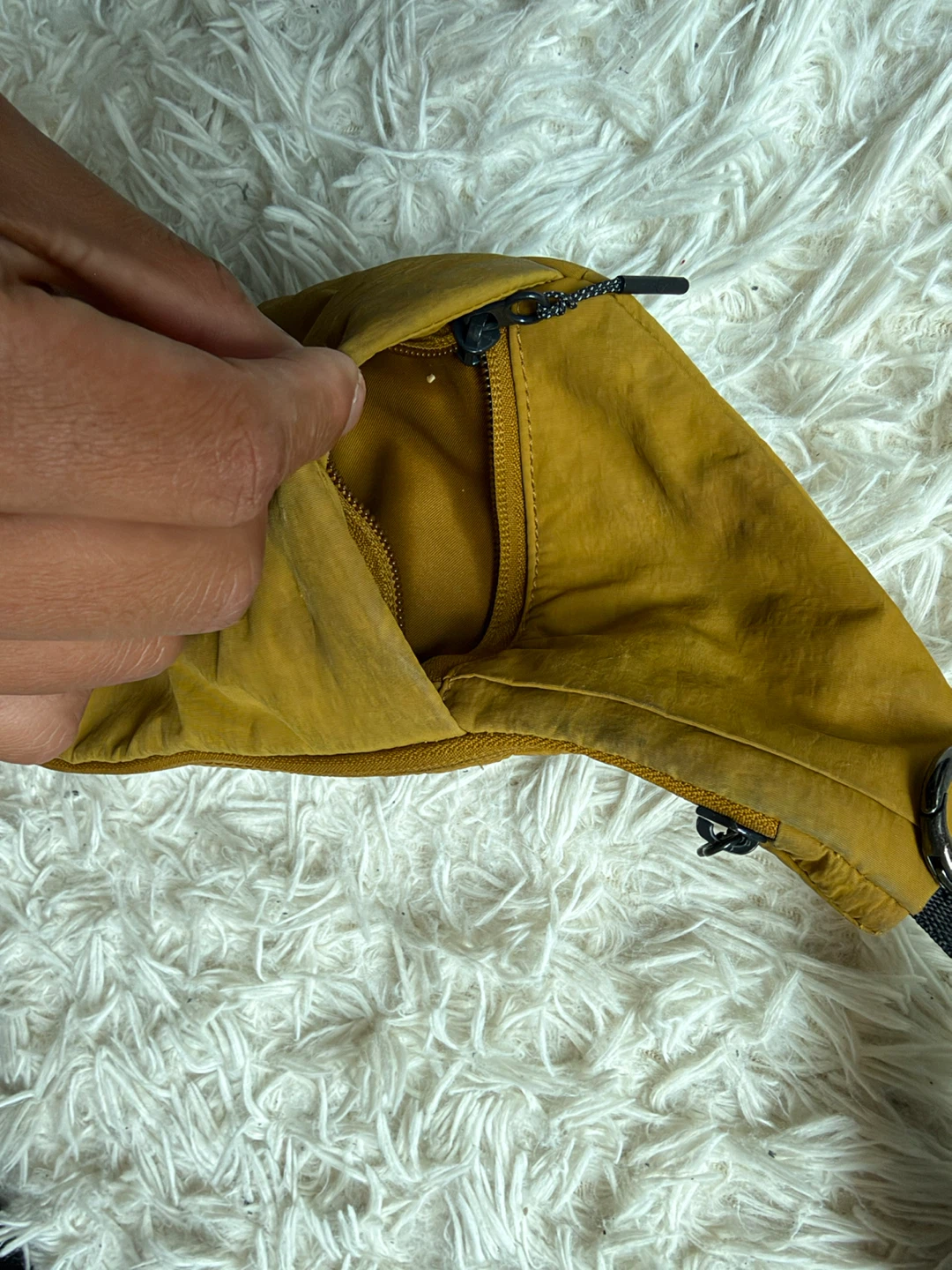 Lululemon Belt Bag 2L - photo 4