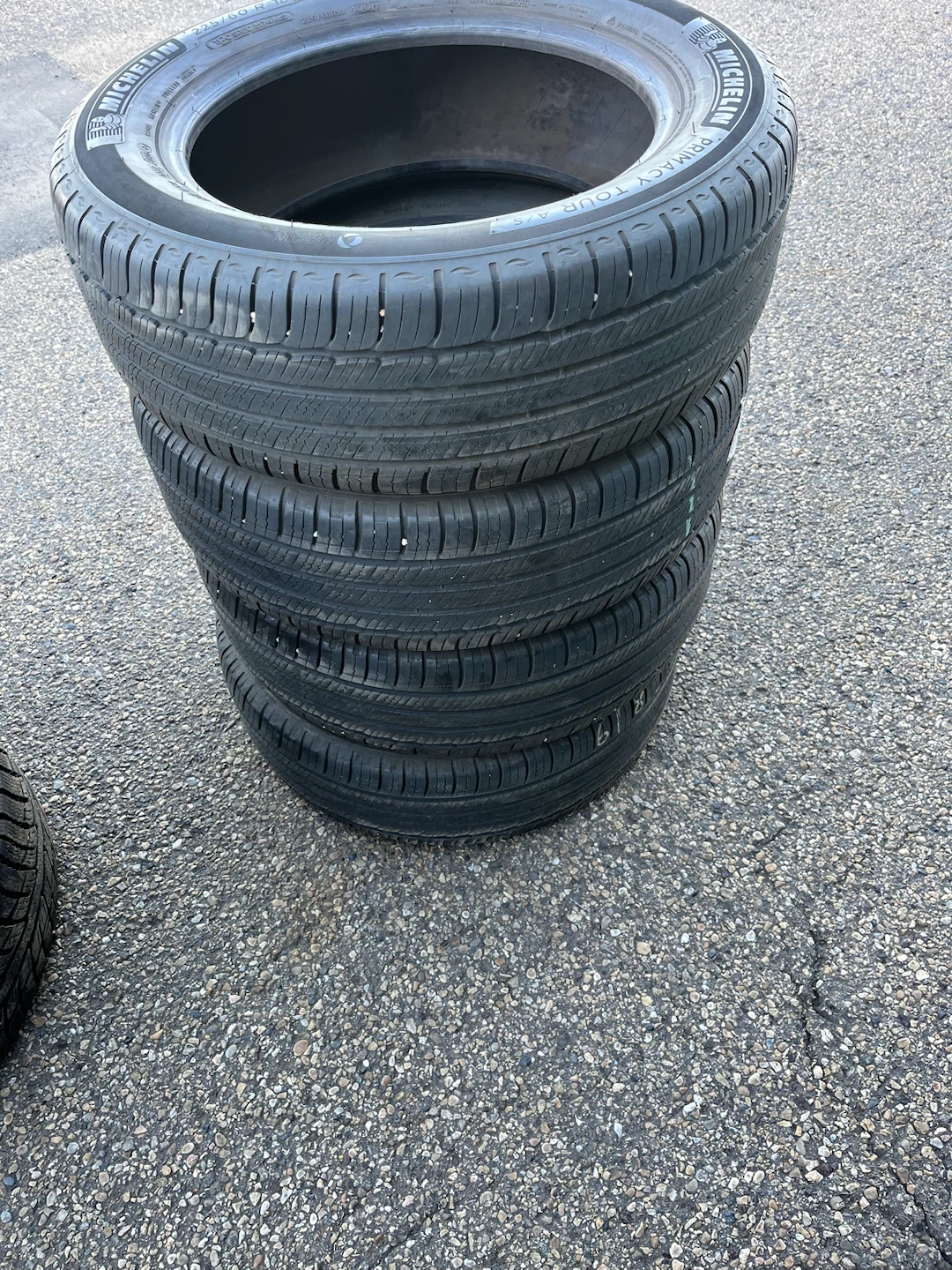 225/60R18 Michelin Primacy Tour A/S