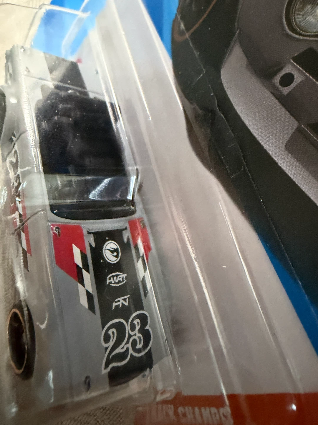 Hot Wheels Triumph TR6 Die-cast Car - photo 4