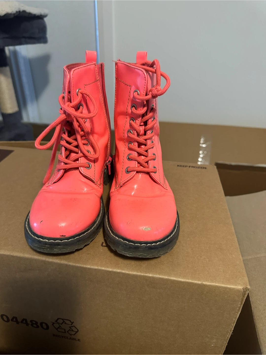 Neon Pink Lace-Up Boots size 33 - photo 2