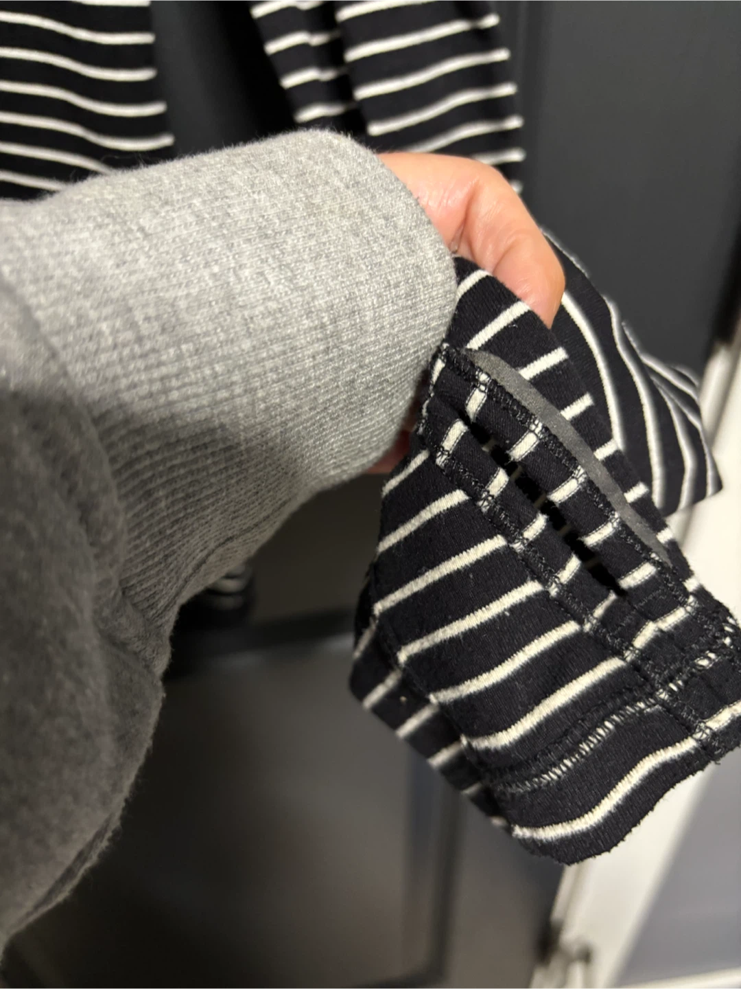 Lululemon Black and White Striped Long Sleeve - photo 4
