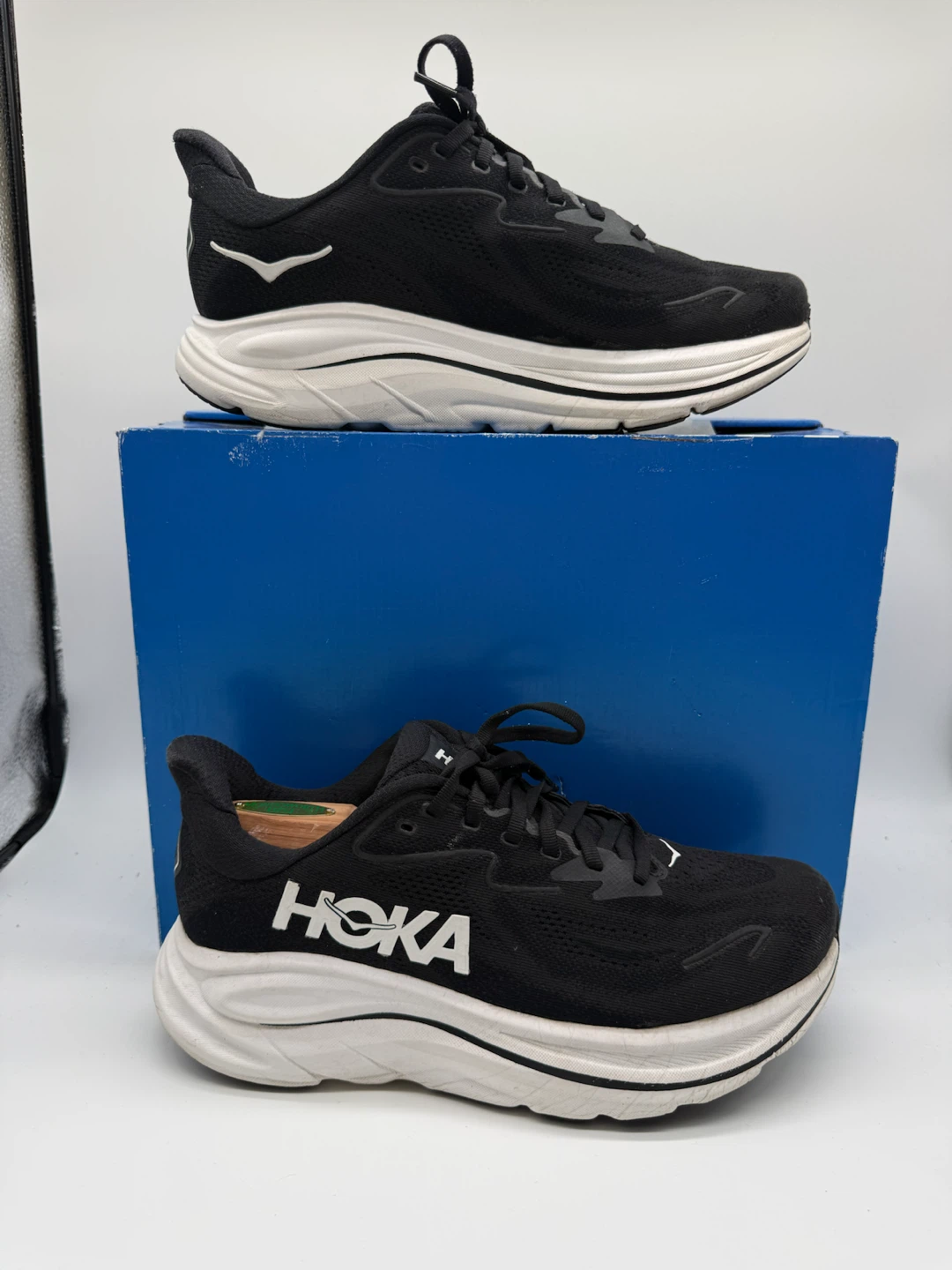HOKA One One Clifton 10 Women’s Running Shoes Size US 9,5(2E) - photo 2