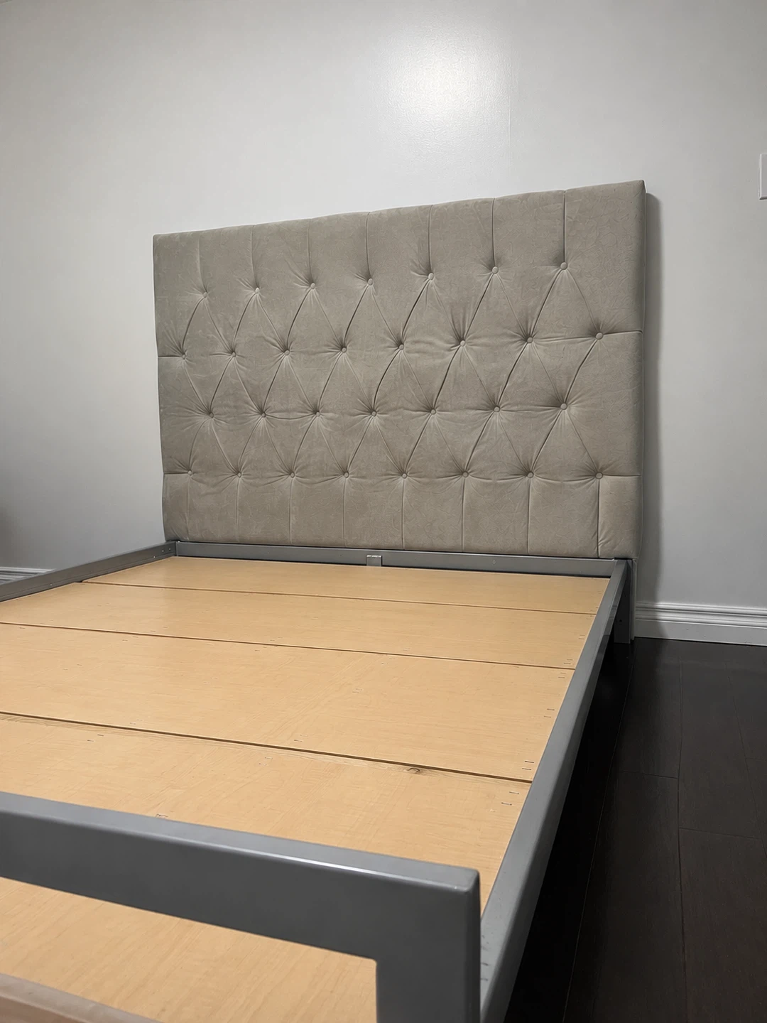 Queen Tufted Headboard and Metal Platform Bed Frame