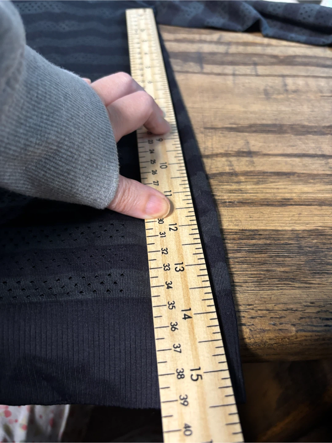 Lululemon Perforated Long Sleeve Shirt - photo 2