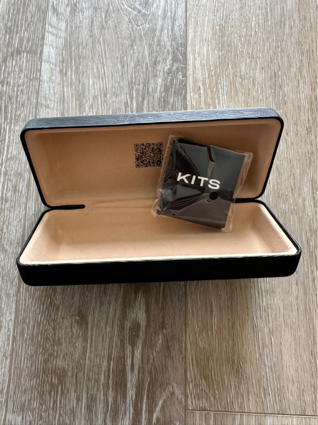 KITS Glasses Case