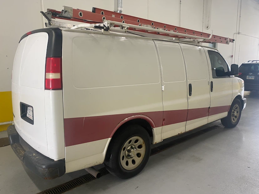 Chevrolet Express Cargo Van - photo 3