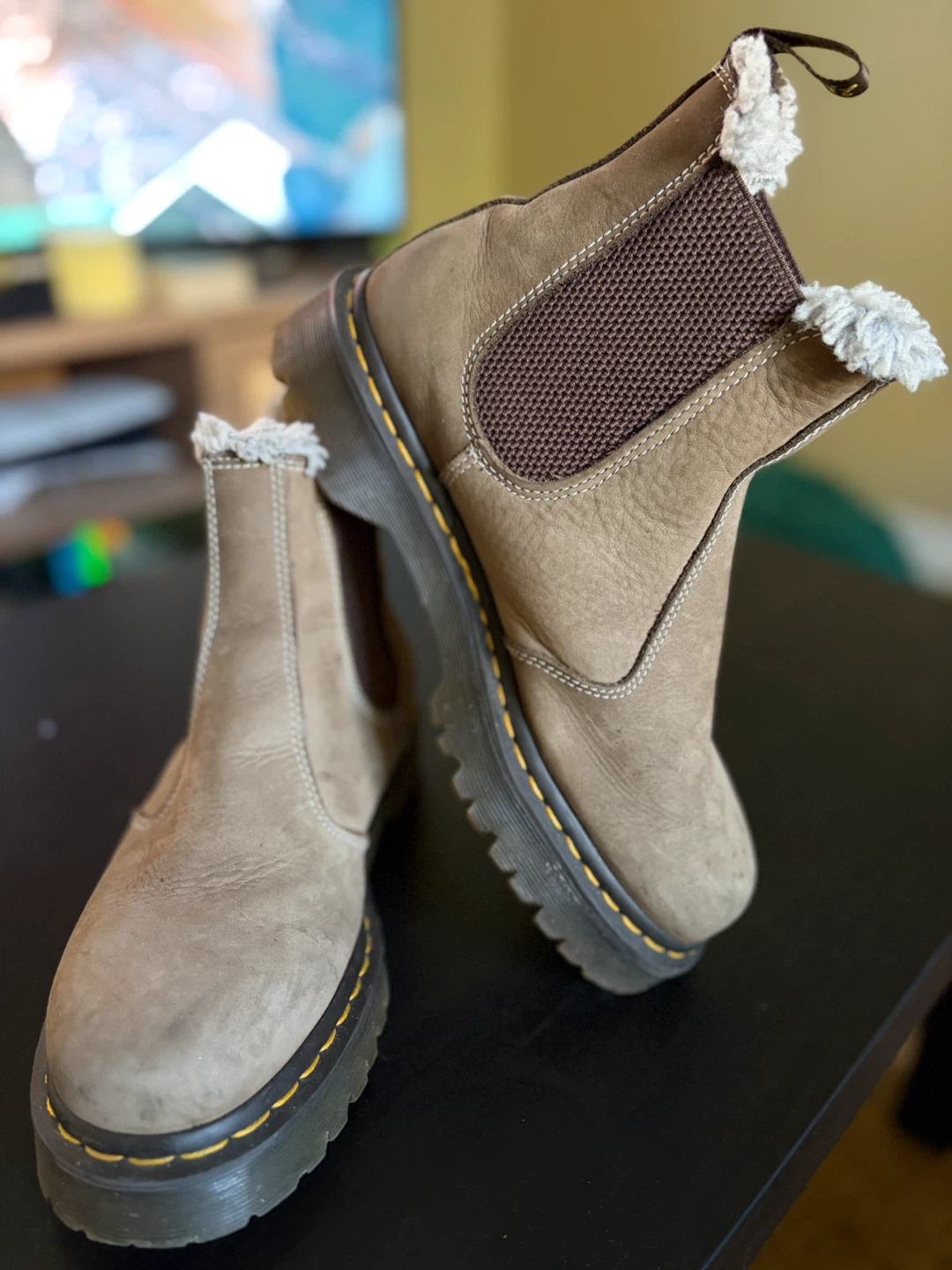 Dr. Martens 2976 WinterGrip Chelsea Boots – US Size 9