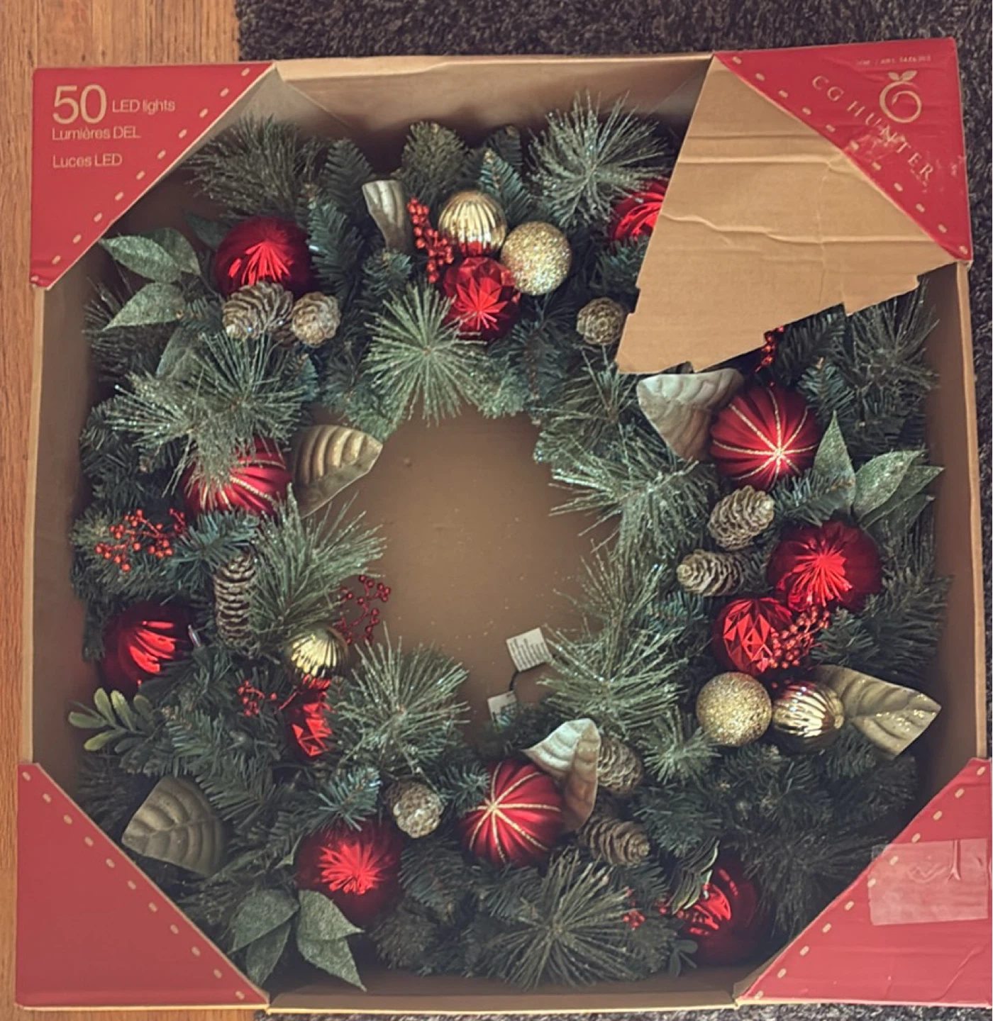 New CG Hunter 30-inch Pre-lit LED Christmas Wreath