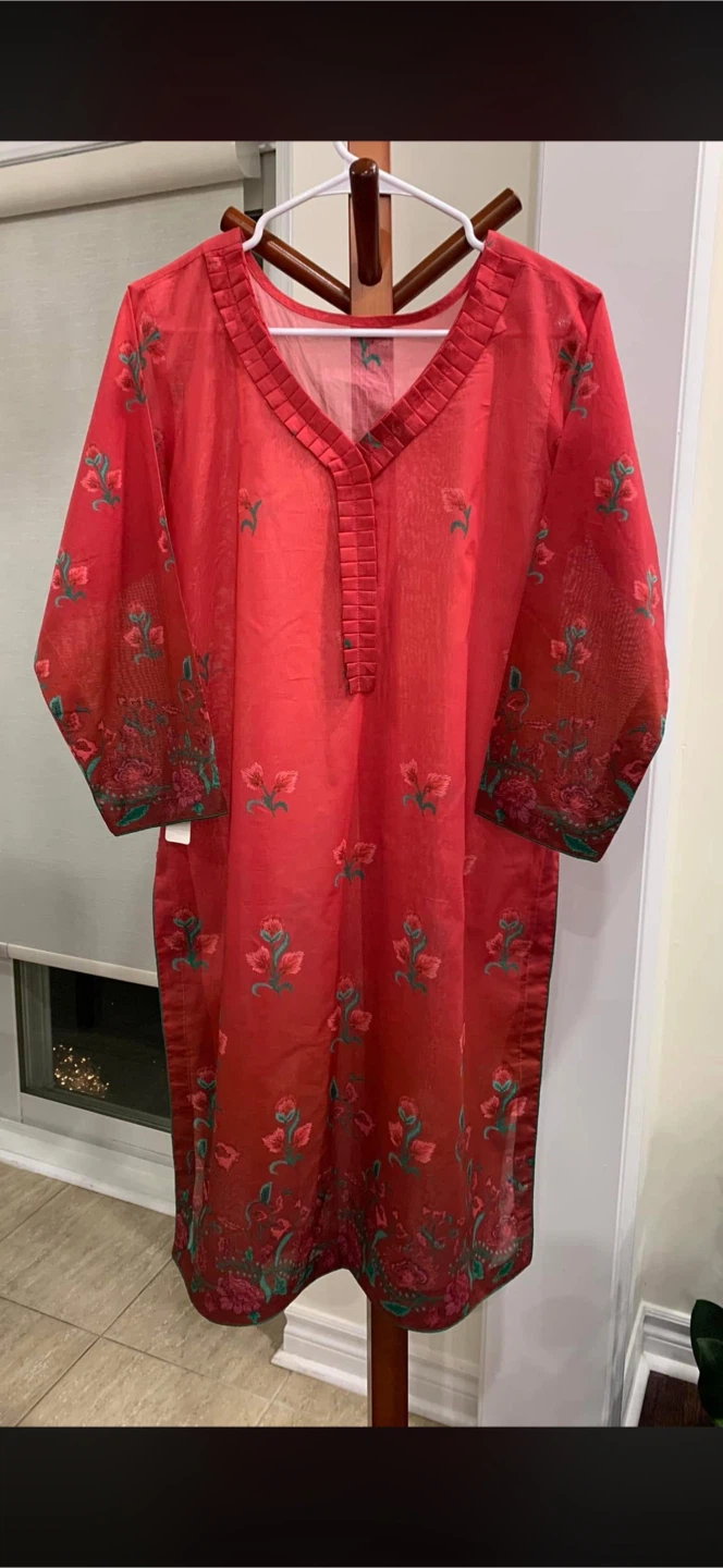 Red Embroidered Shalwar Kameez Suit - photo 2