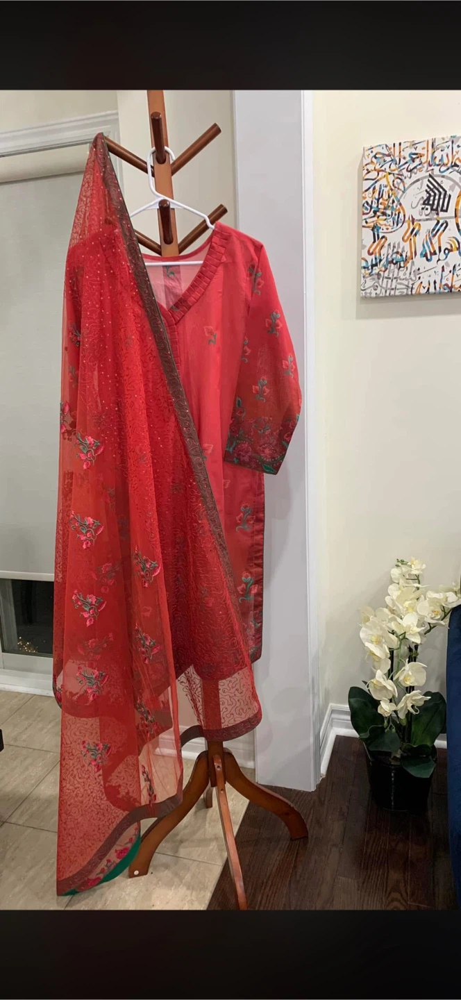 Red Embroidered Shalwar Kameez Suit - photo 4