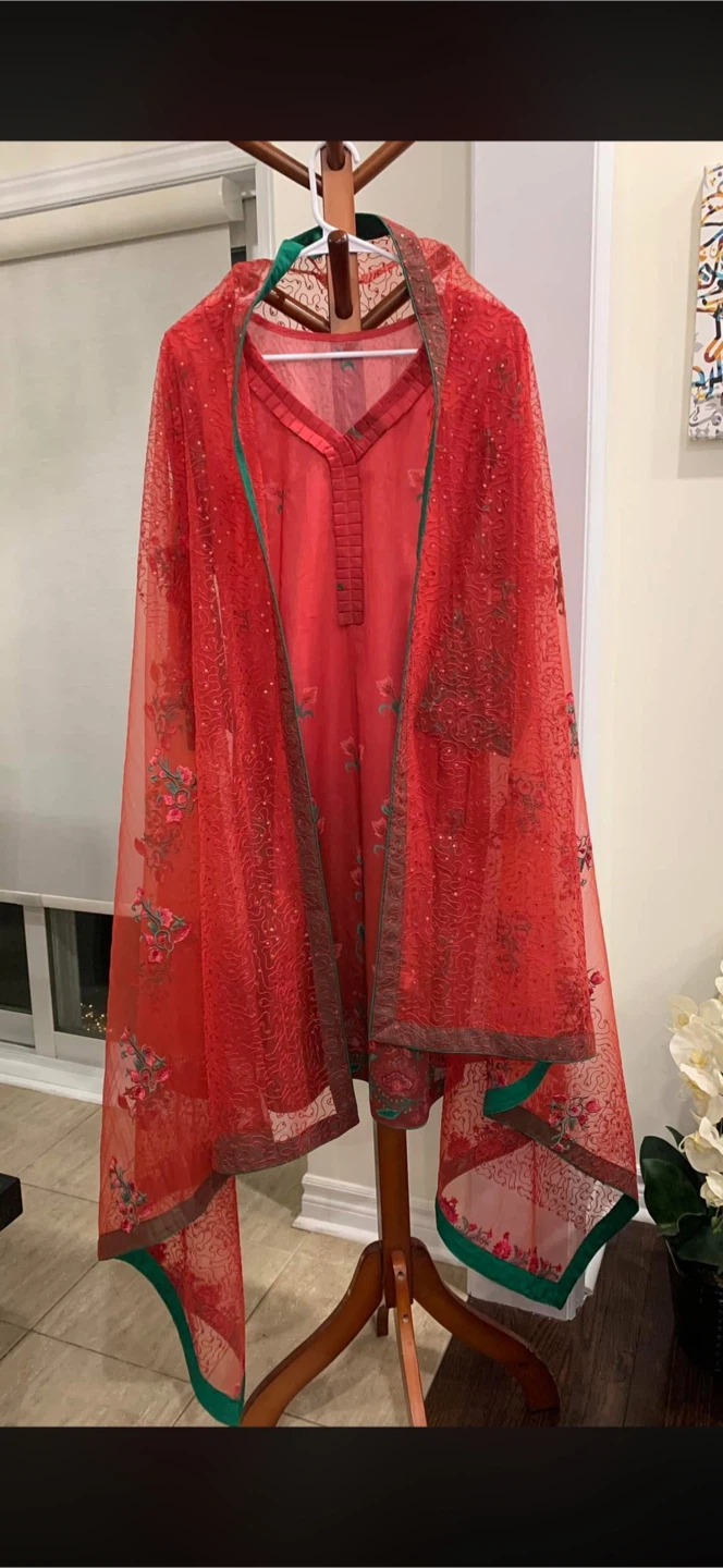 Red Embroidered Shalwar Kameez Suit - photo 5
