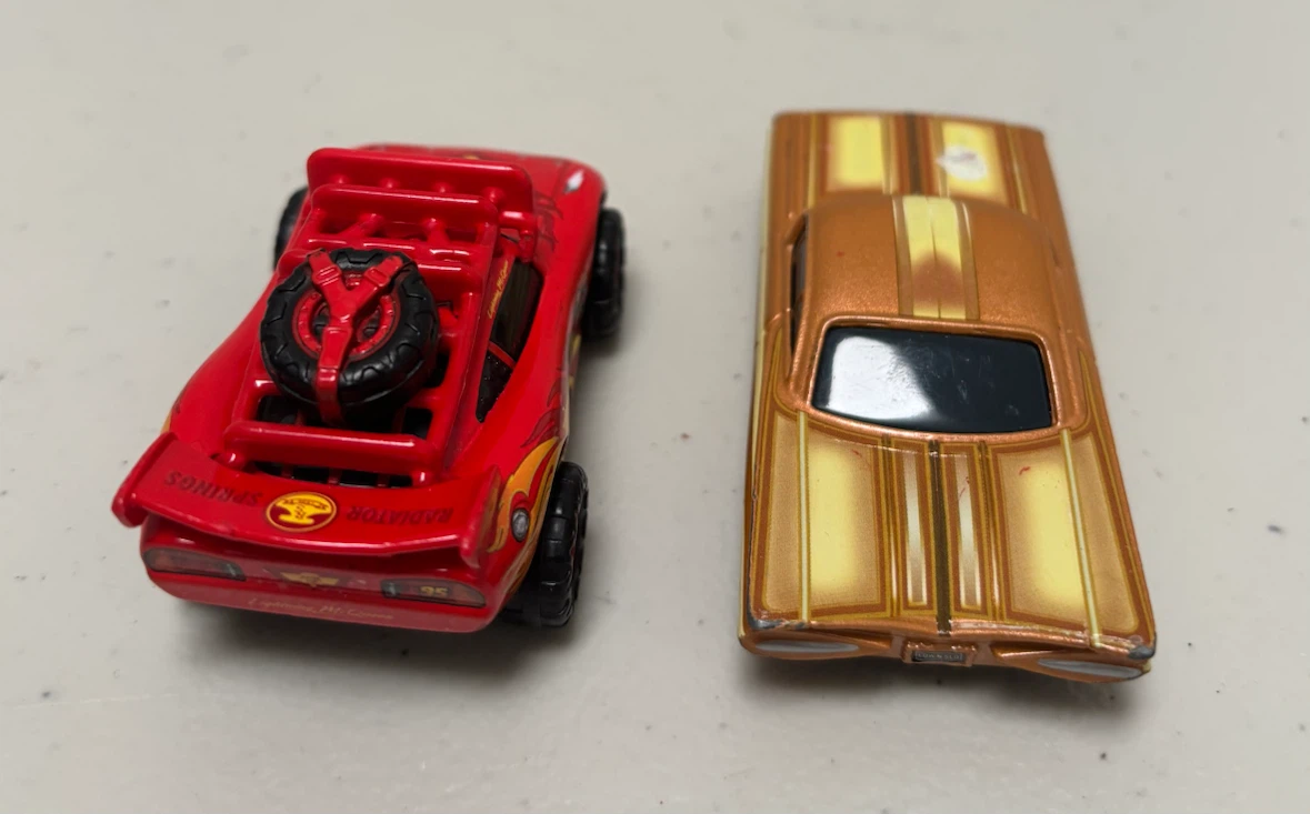 Disney Pixar Cars Lightning McQueen and Ramone Toys - photo 3
