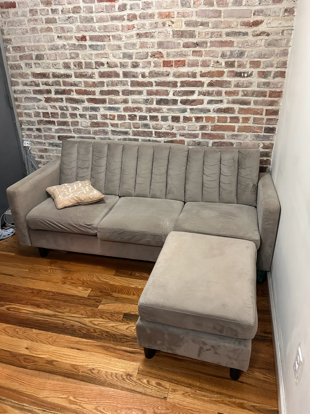 Gray Velvet Sectional Sofa with Ottoman - photo 3