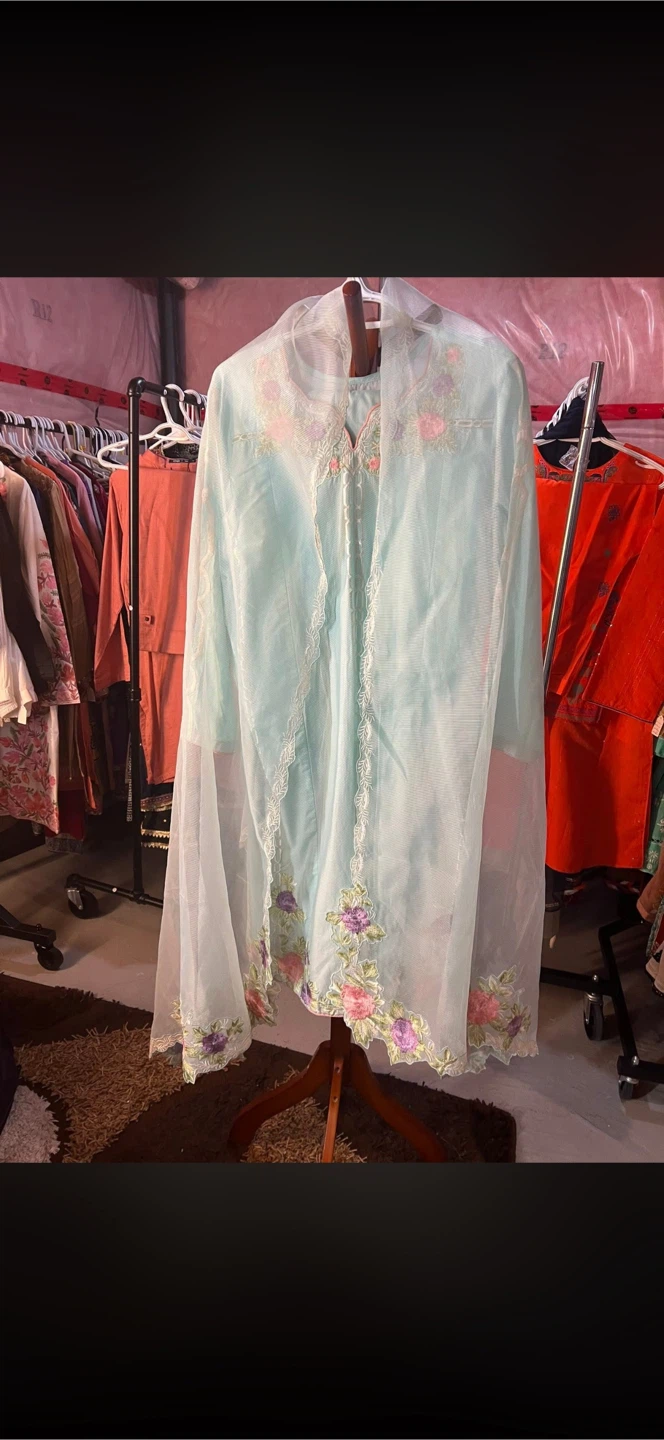Pastel Blue Embroidered Kurta Set by sana safinaz brand - photo 4