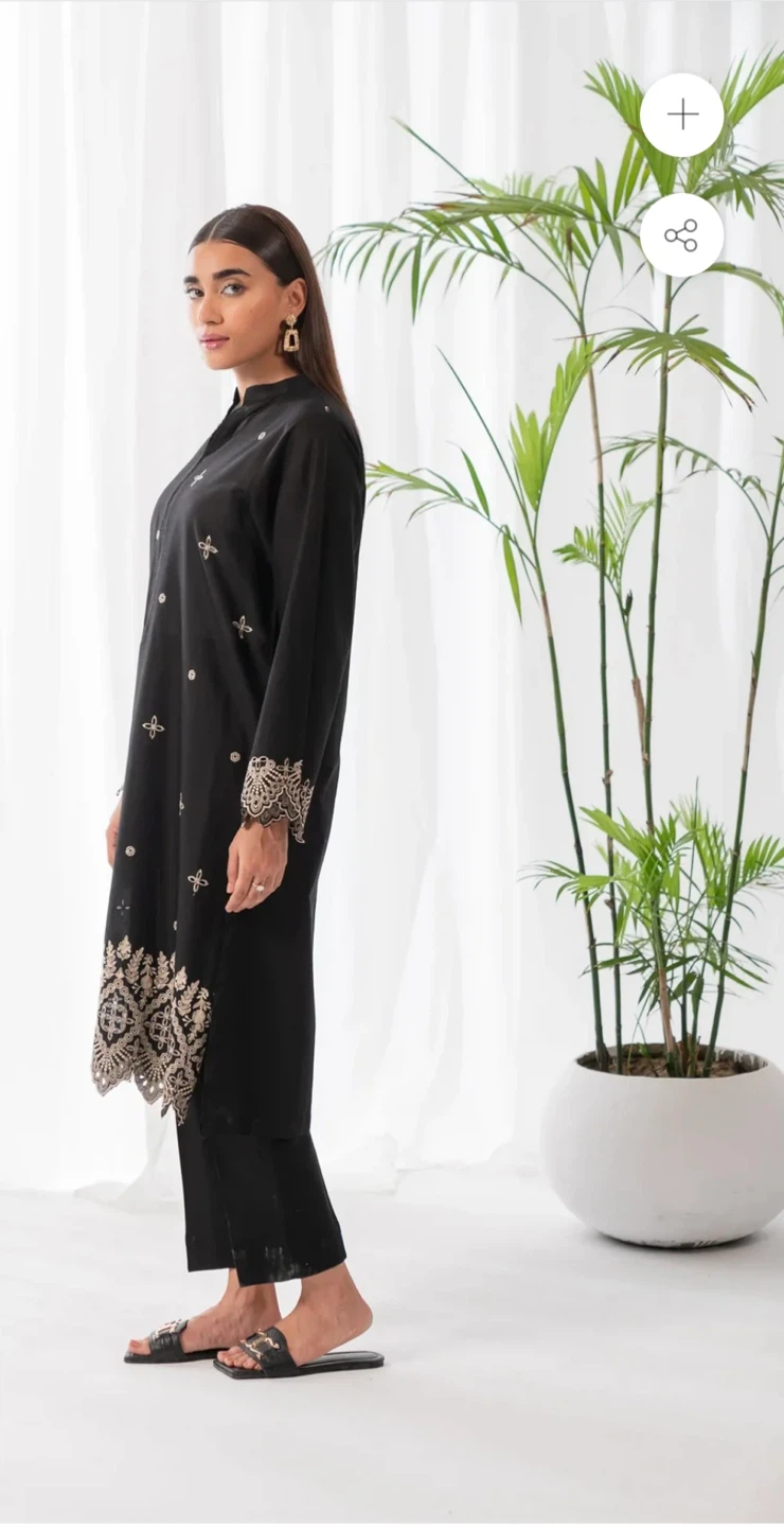 Black embroidered two piece suit - photo 3