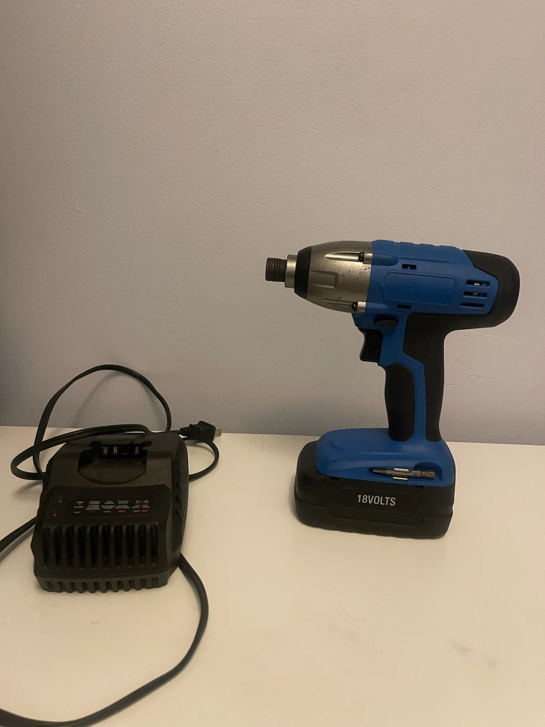Mastercraft 18V Impact Driver with Charger - photo 2