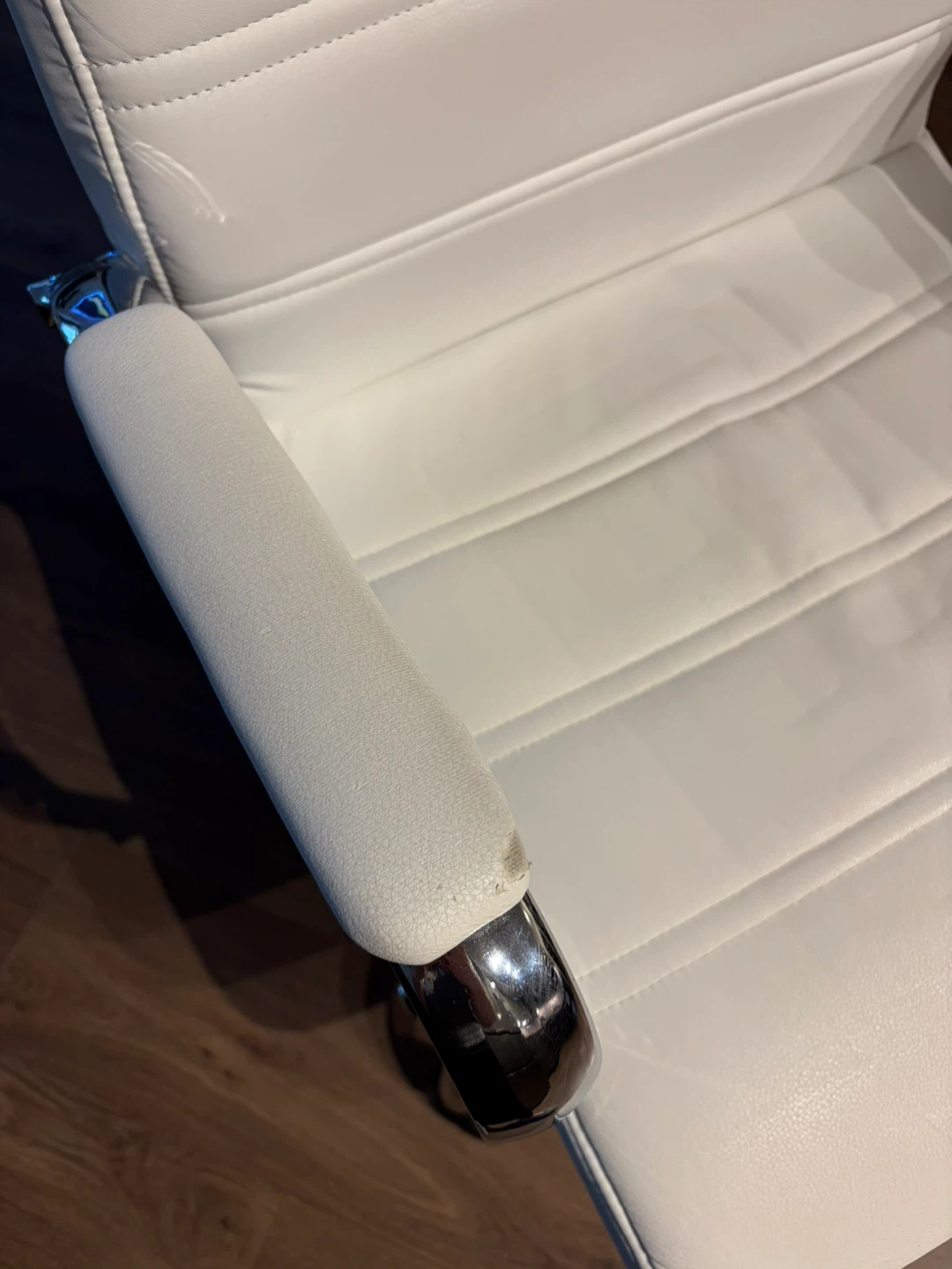 White Office Chair - photo 2
