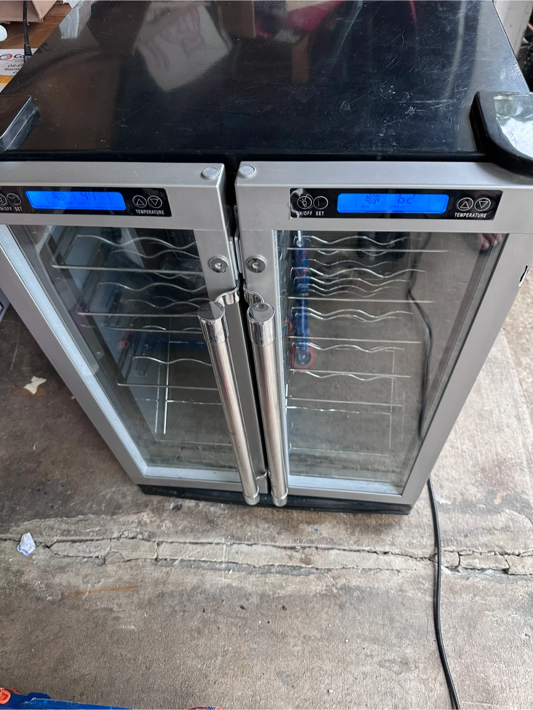 Wine Cellar cooler mini fridge - photo 2
