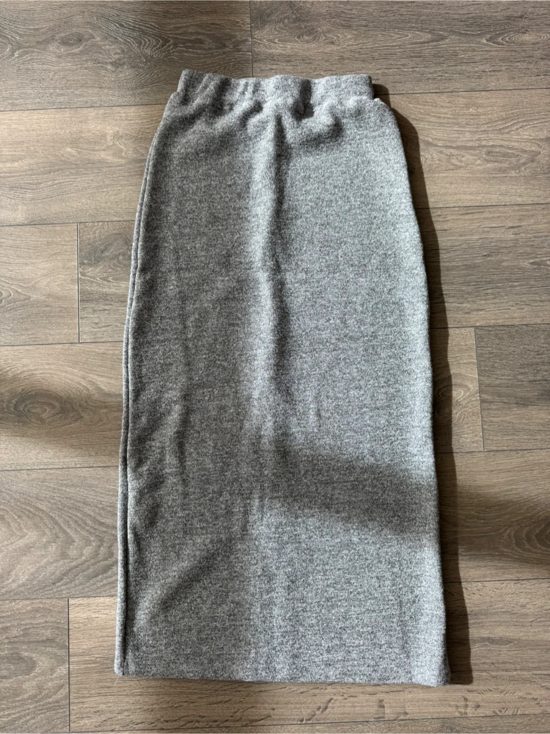 Women's Fashion Grey knit midi skirt