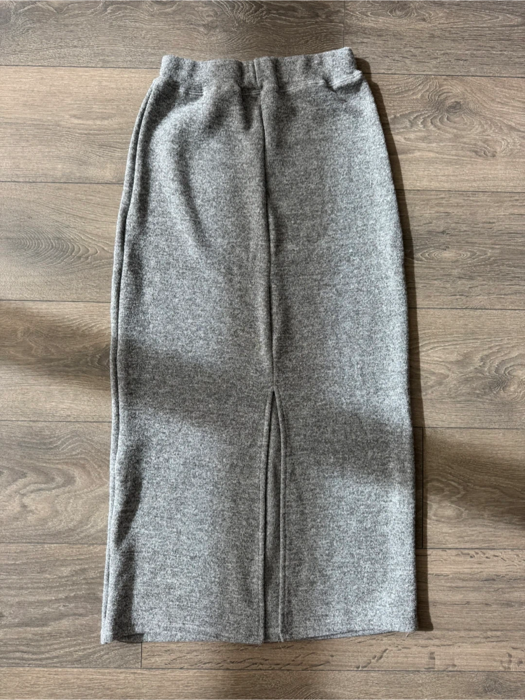 Women's Fashion Grey knit midi skirt - photo 2