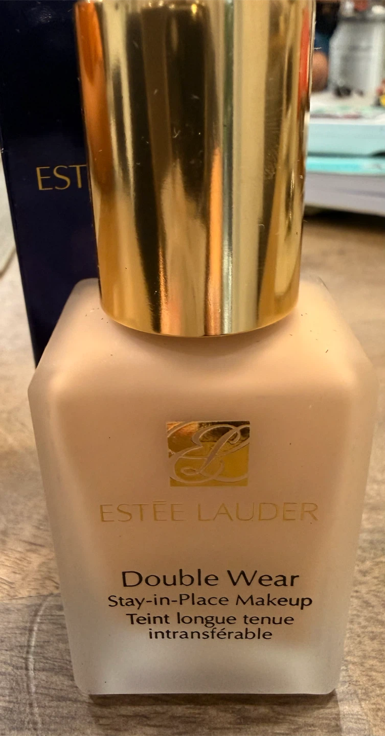 Estée Lauder Double Wear Makeup 2C1 Pure Beige - photo 3