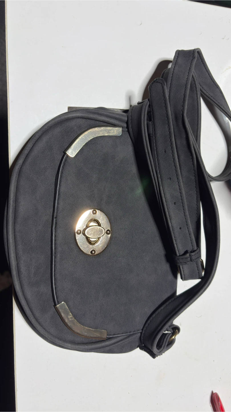 Ardene grey faux suede crossbody bag