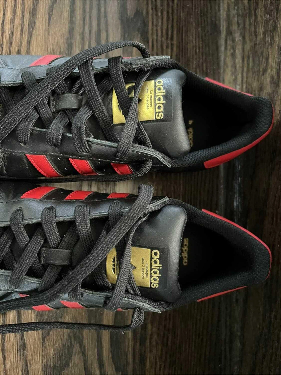 Women’s 6 Adidas Superstar black and red sneakers - photo 3